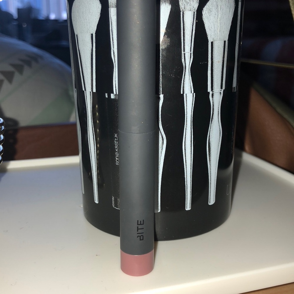 Bite Beauty Matte Creme Lip Crayon